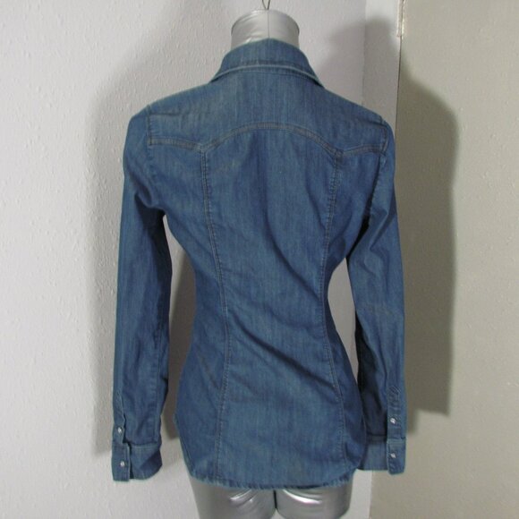 Guess Dark Wash Denim Western Shirt Size Medium - Picture 5 of 6
